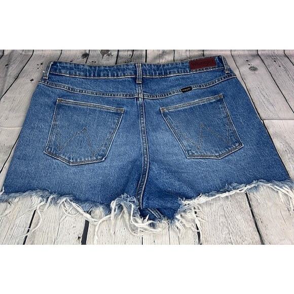 Women's Wrangler Traditional High-Rise Cutoff Denim Jean Shorts Size 12 - Picture 3 of 6
